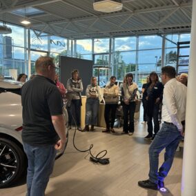 Die Unternehmerfrauen beim Auto-Basic-Workshop.